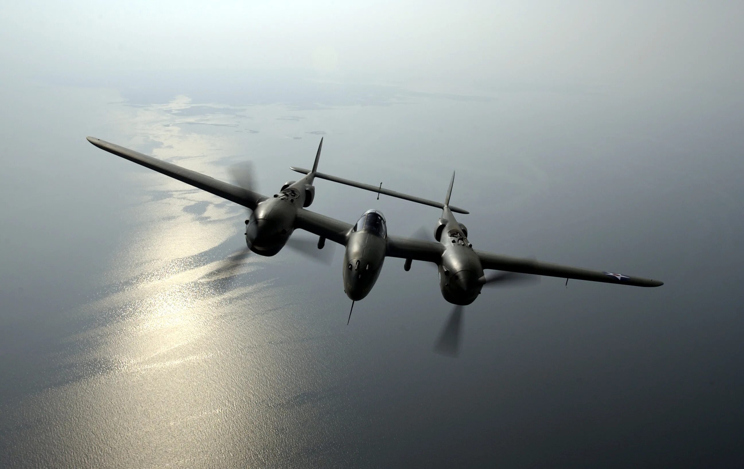 P lightning. П-38 лайтнинг. p-38 lightning. lockheed p-38 lightning. самолёт лайтнинг р-38.