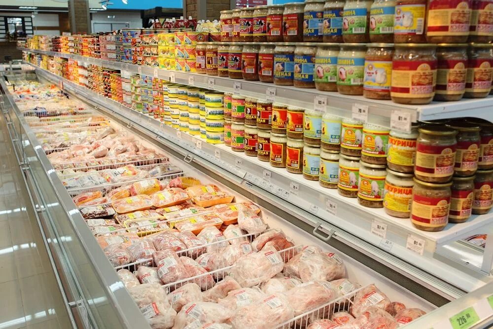 Продукция европейского производства. Европейские продукты. Европейский гипермаркет продуктов. Товары Европы торговли. Магазин Симург новый Уренгой.