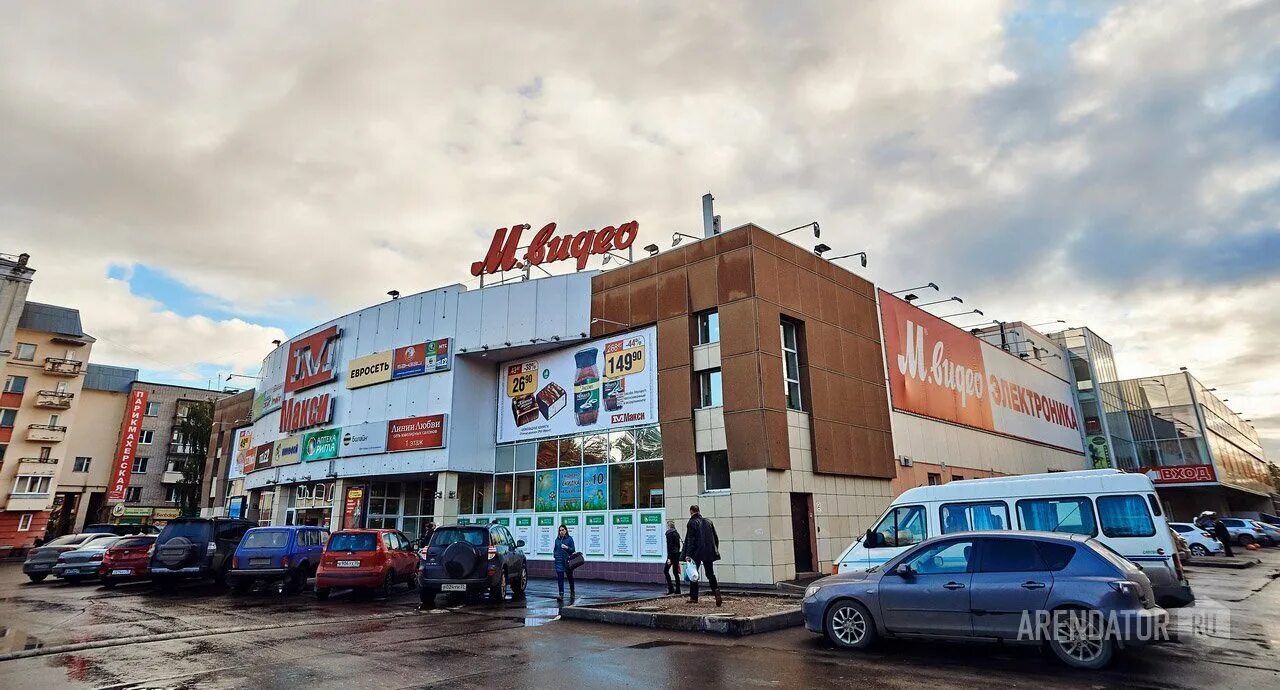 Объект № 27812 Торговые помещения ТЦ "Макси", г. Вологда 8300 м2, Вологда ул. Го