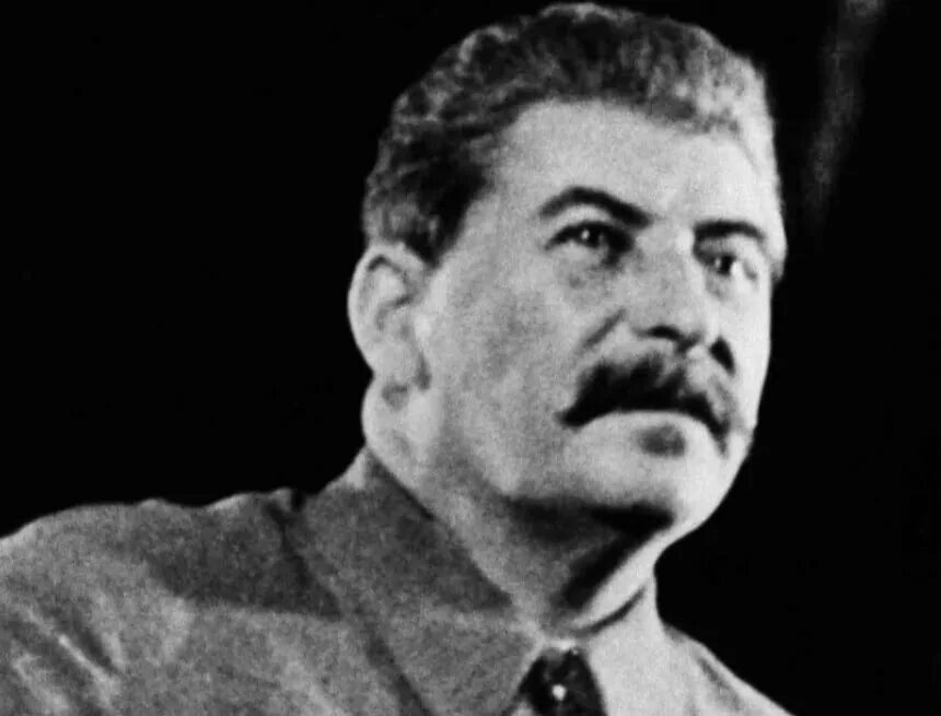 Обращение сталина по радио к советскому народу. 1941 — Радиообращение Сталина к советскому народу.. 3 Июля 1941 года речь Сталина. Сталин выступление 3 июля 1941. 3 Июля обращение Сталина.