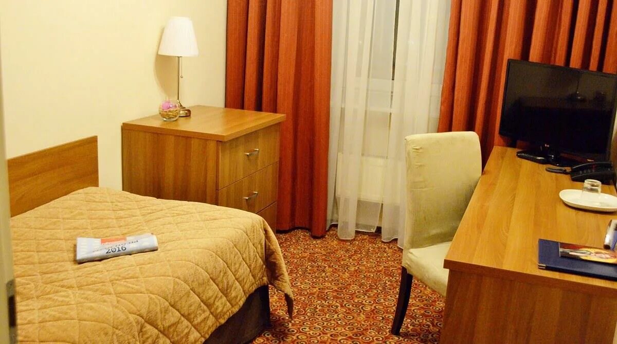 Отель матисов домик. Отель матисов домик у новой голландии санкт-петербург. Матисов отель петербург. Матисов домик гостиница санкт-петербург. Матисов дворик гостиница санкт-петербург.