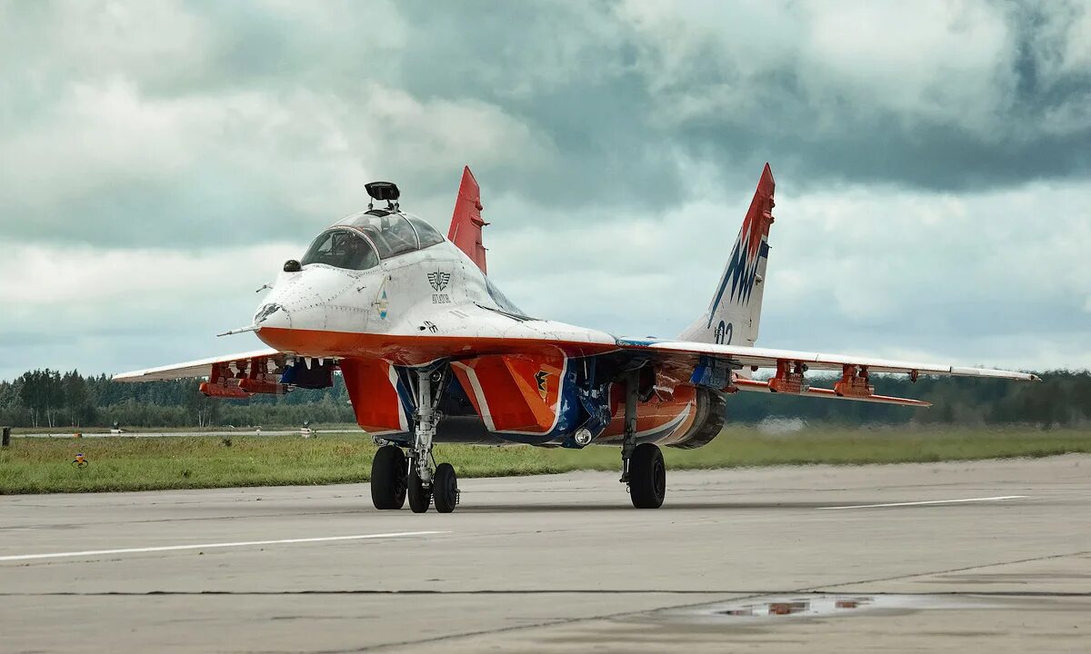 Истребитель миг-29смт. Су от альфа. Миг 29 вооружение. Миг-29 истребитель стрижи. Mig 29.