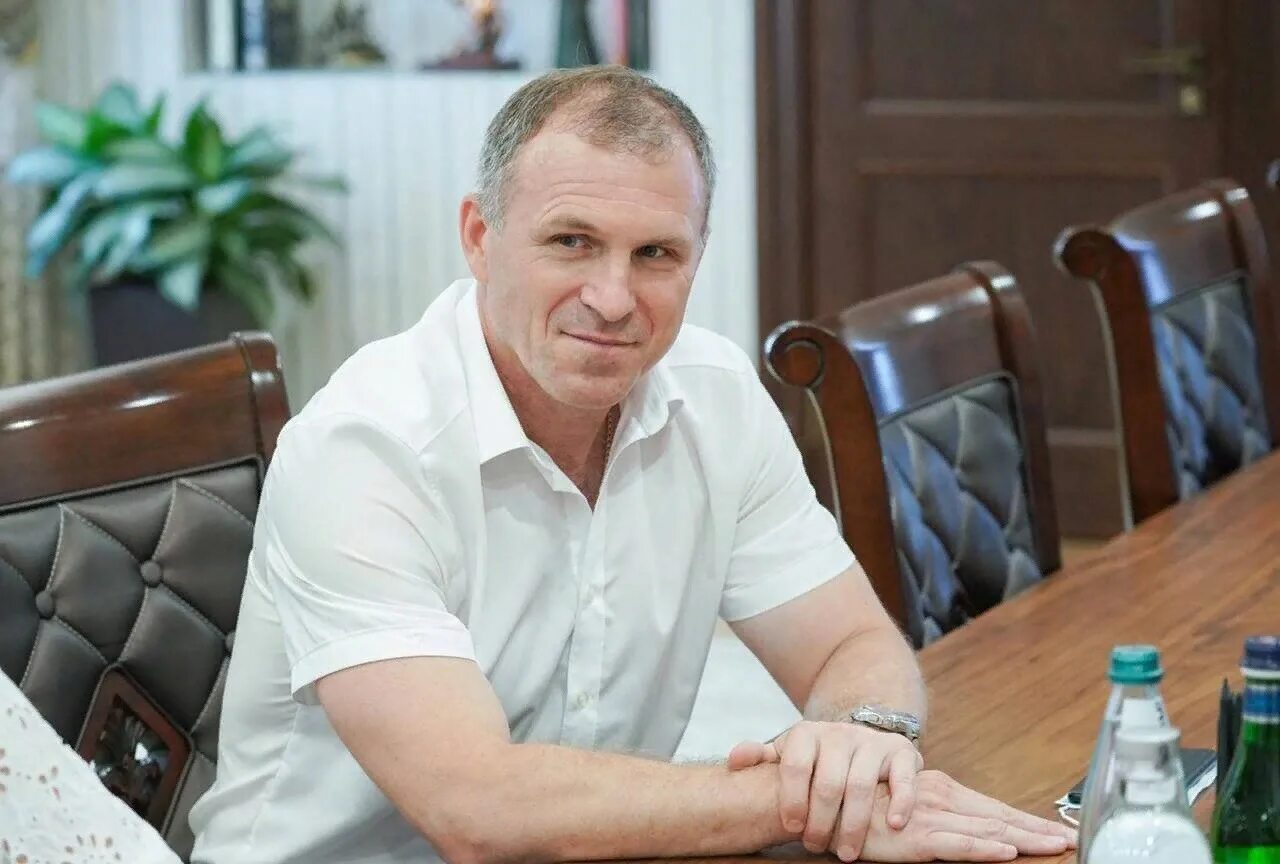 Директор нац парка. Лапин михаил михайлович. михаил михайлович лапин сочи. михаил лапин сочинский национальный. павел хоценко нацпарк сочи.