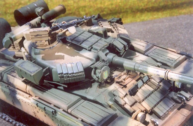 Т-80бвм 1/35. Танк т-80бв. Т 80 задний ход. Т-80ум2. Т-80уд звезда 1/35.