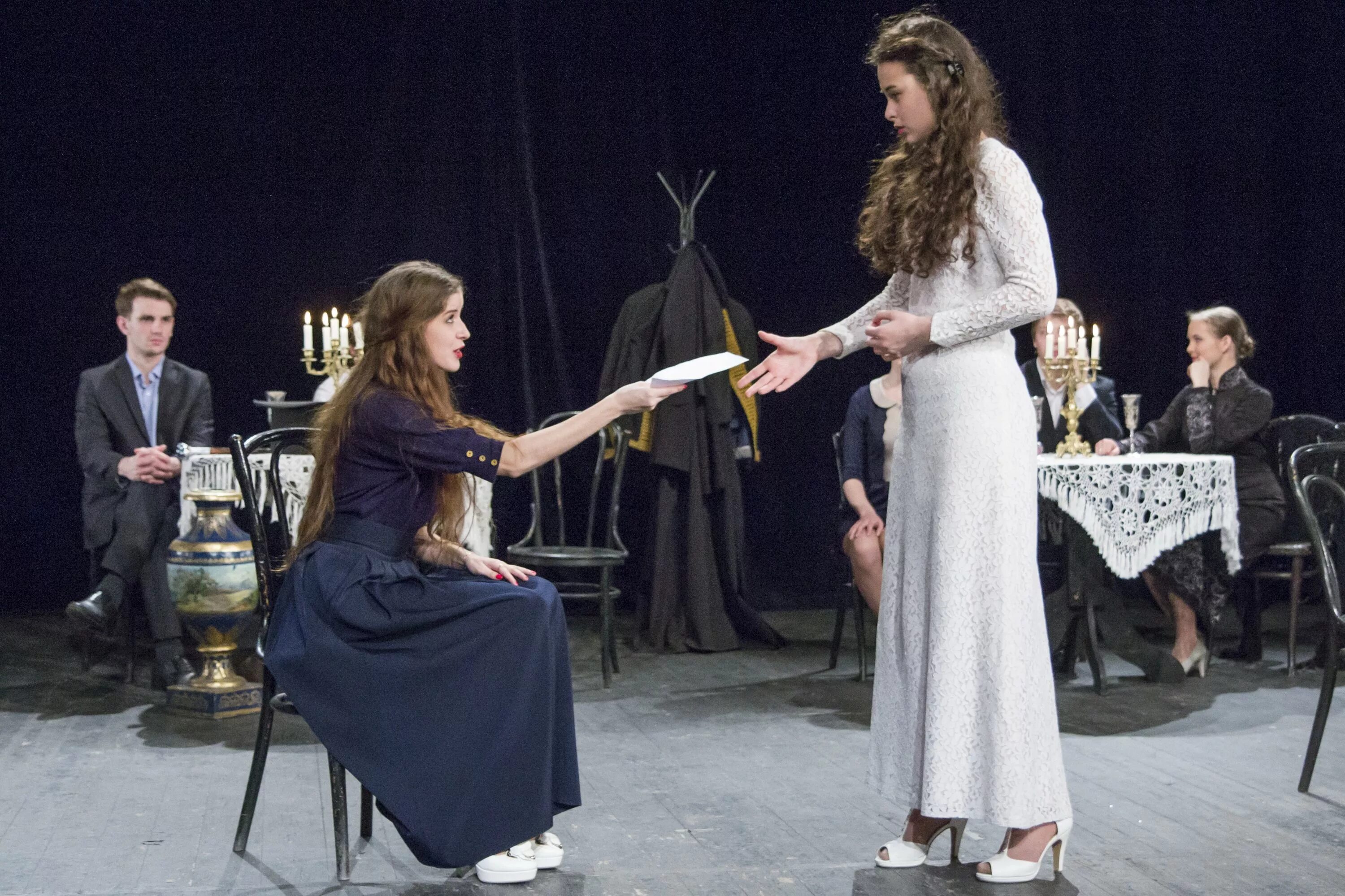 литературно музыкальный спектакль. литературно-музыкальная композиция. кафе бродячая собака серебряный век. литературномущыкальная композиция. литературно музыкальный спектакль.