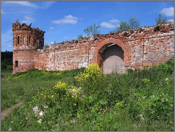 Лукианова пустынь монастырь. Монастырь в лукьянцево владимирская область. лукианова пустынь владимирская область мужской монастырь. кривоозерский монастырь в юрьевце.