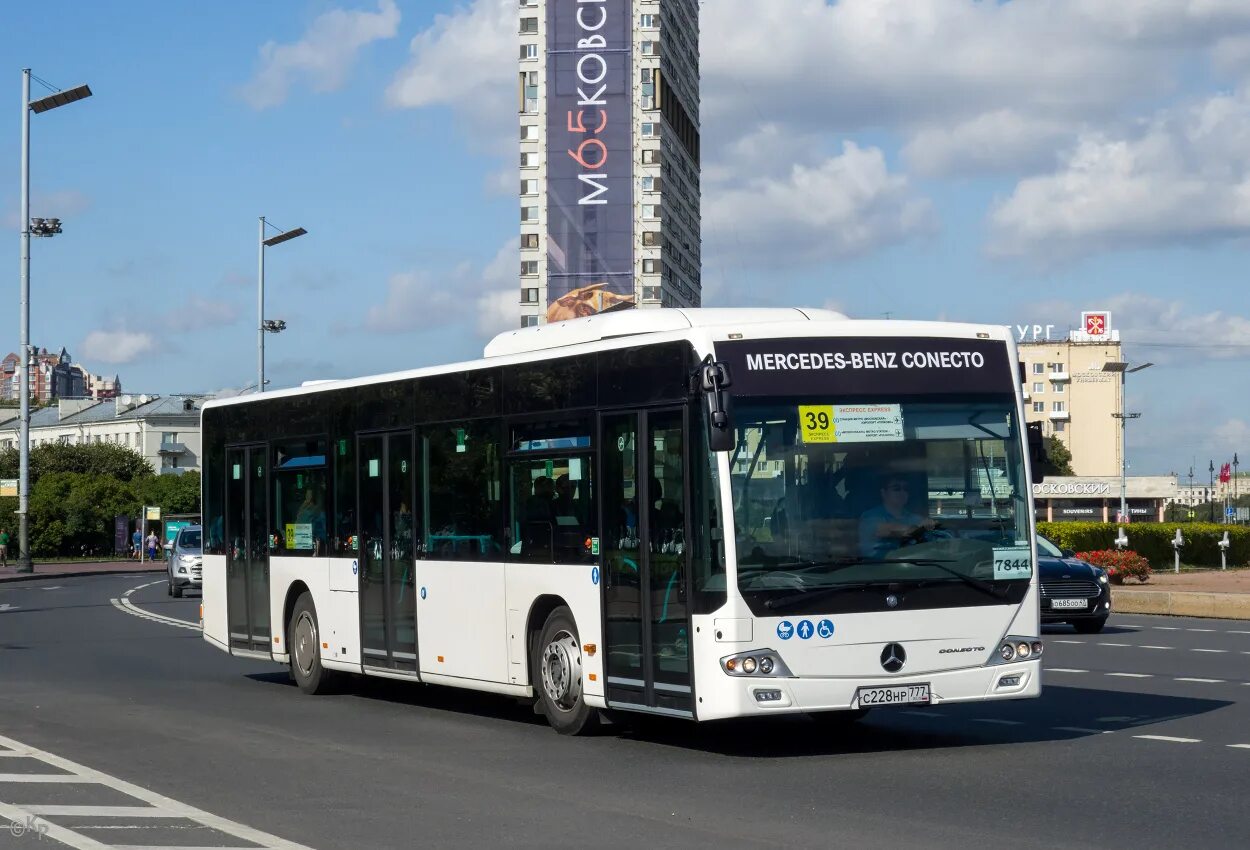 Connecto личный. Mercedes-Benz Conecto. Мерседес Бенц Конекто автобус. Mercedes-Benz o345/ Conecto g. Mercedes-Benz Conecto II Москва.