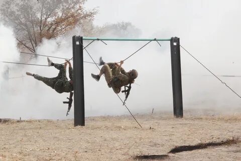 Боевые поднимать