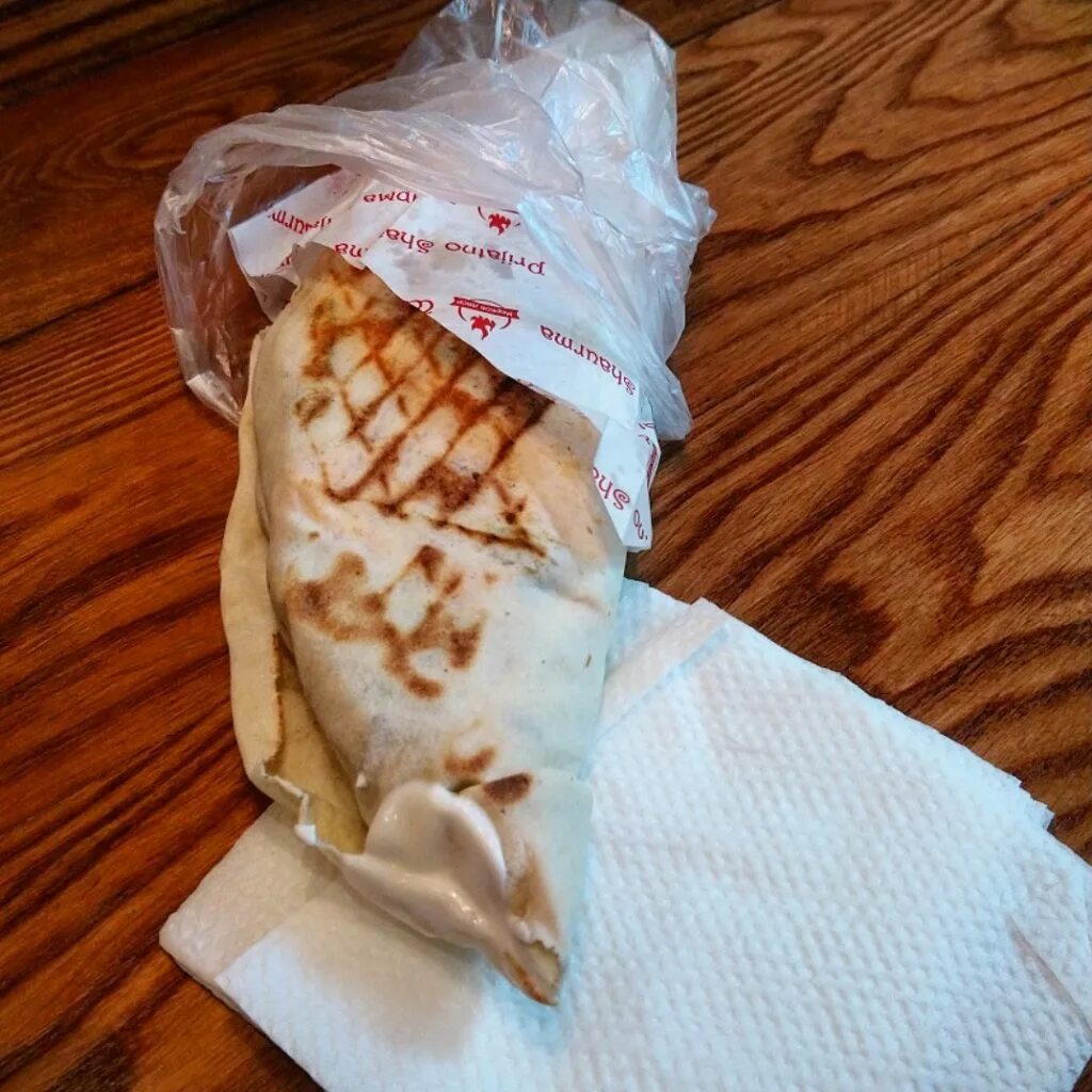 Шаурма дворик. Дьяконова 11а нижний новгород. Марков двор автозаводская. Шаурма печерский дворик нижний новгород. Шашлычный двор скопин.