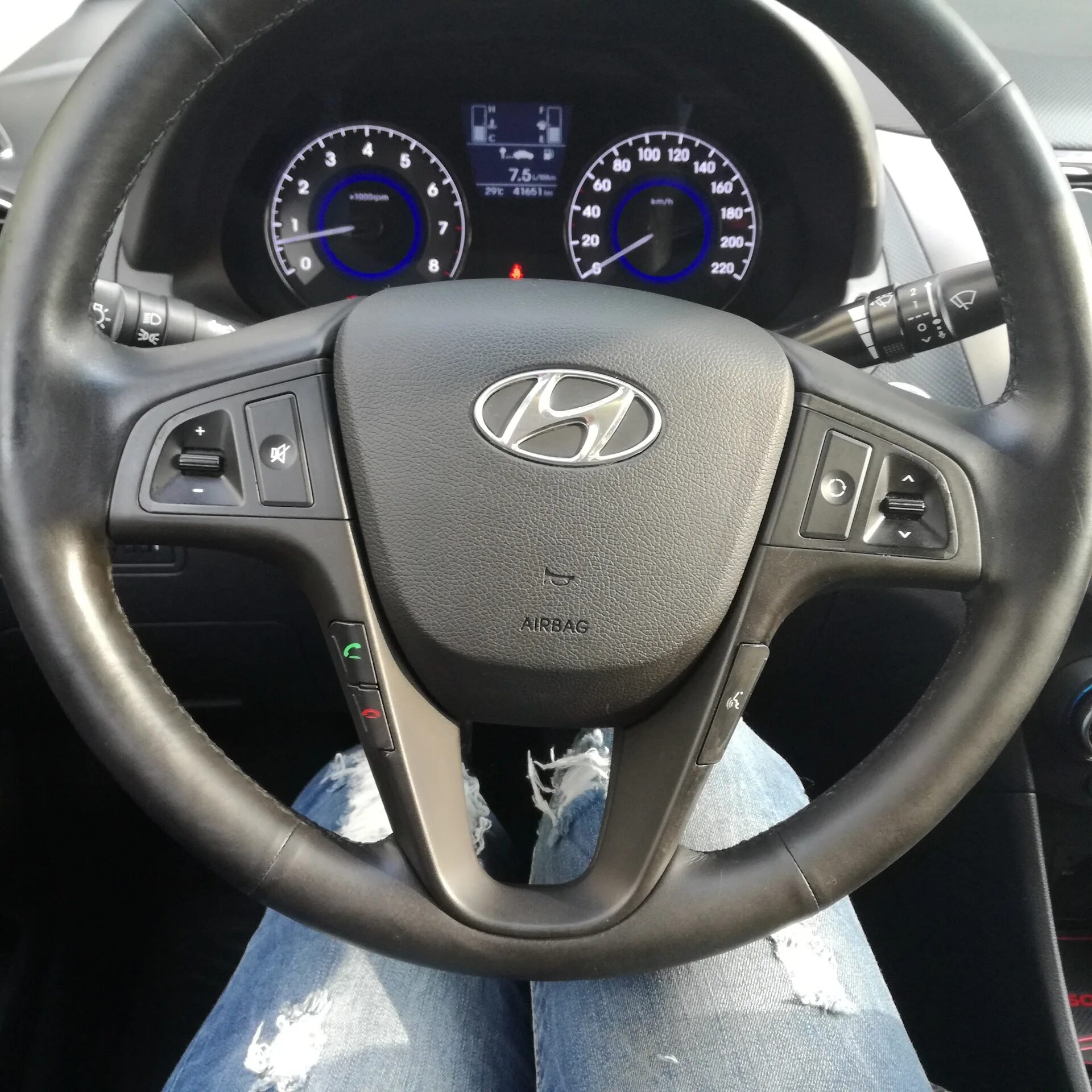 Solaris руль. Руль hyundai solaris 1. руль солярис 2012. руль солярис 2014. руль солярис 2014 года.