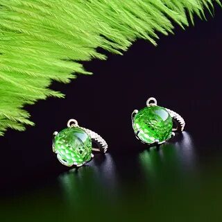 Зеленые сережки