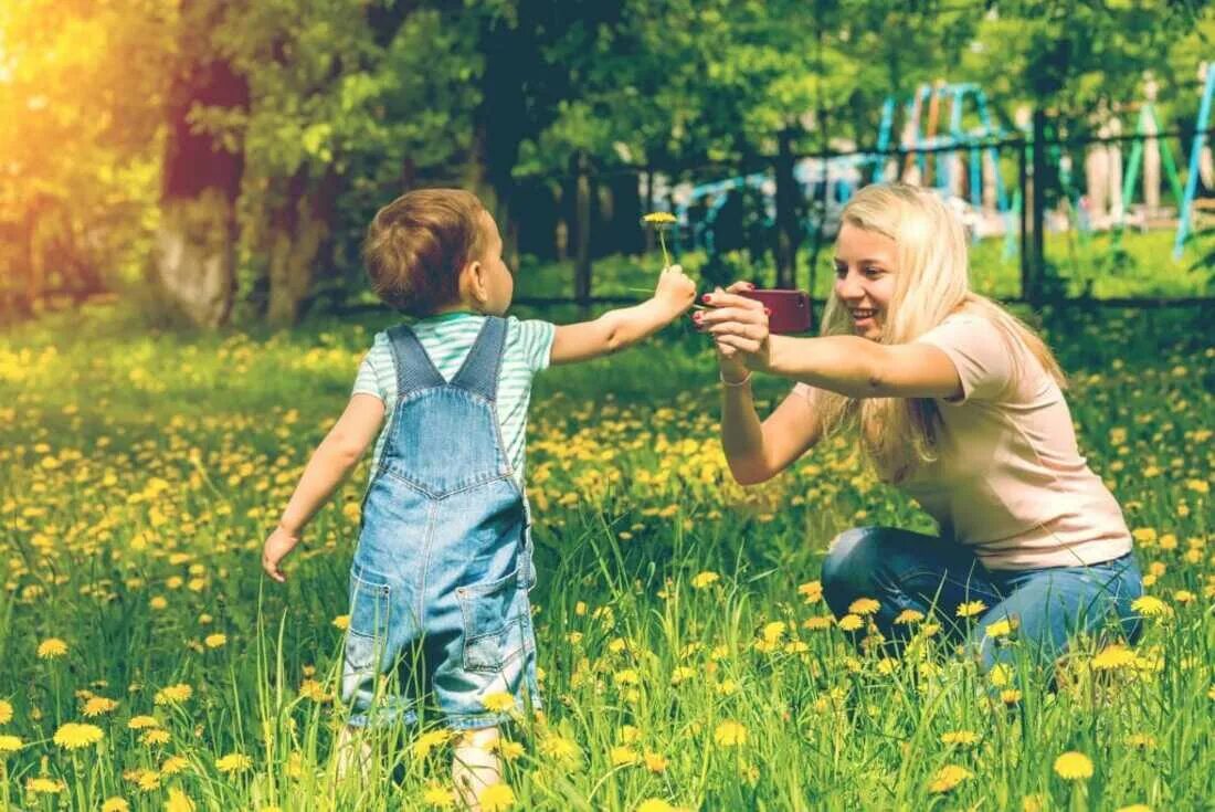 Можно ли фотографировать чужих детей. Можно ли фотографировать чужих детей. Статья в интернете. Нельзя фотографировать чужих детей. Статьи.