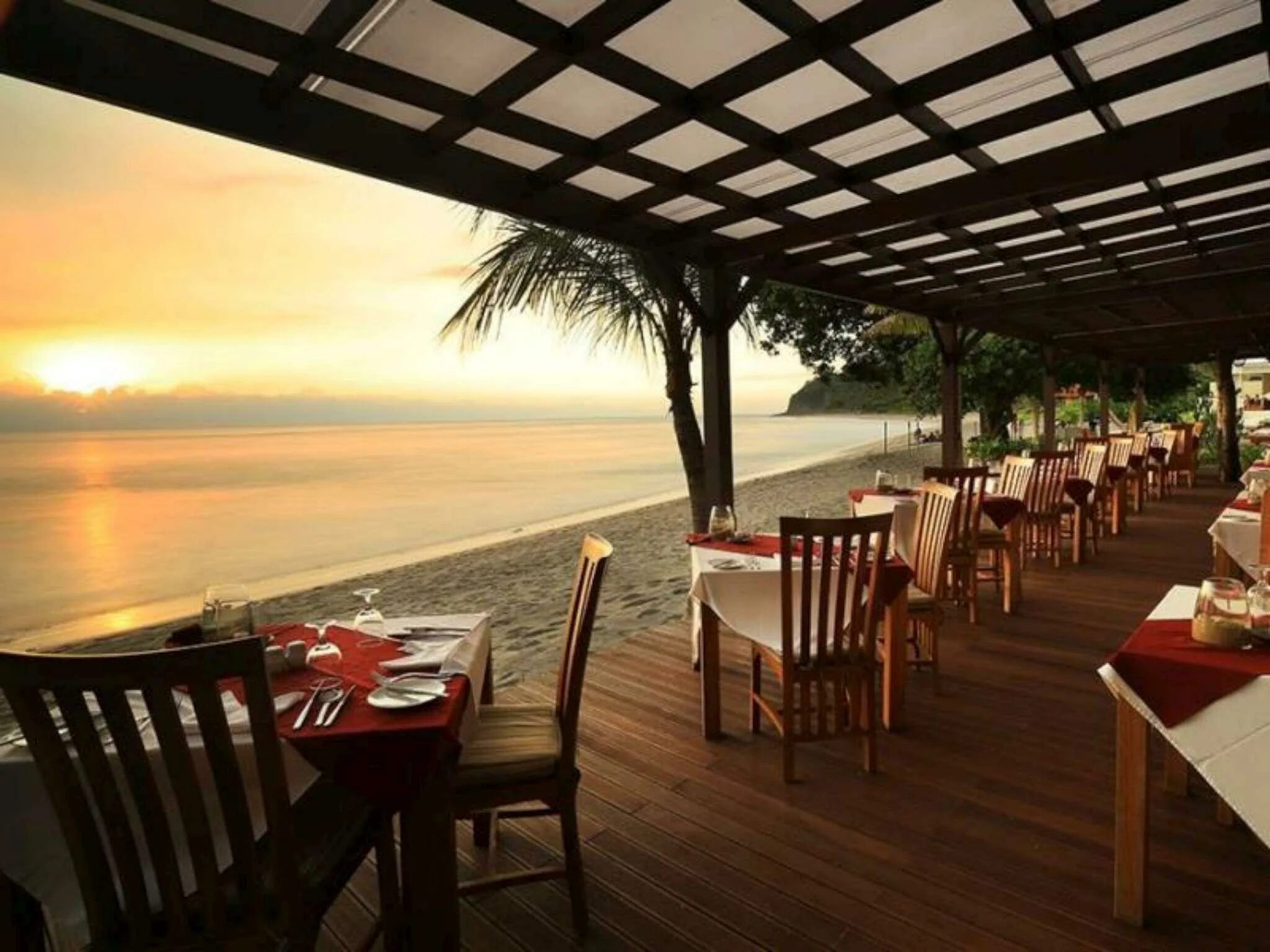 Living asia. Азия Индонезия отели. Спа отели Азия. Living Asia Resort and Spa. Индонезия пляже Сенггиги фото.