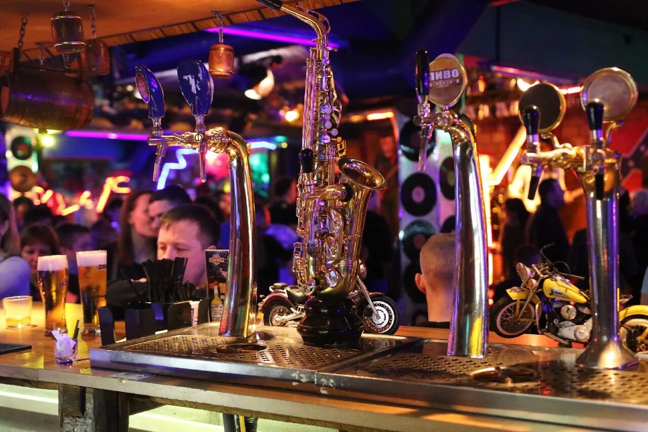 ночные клубы питера. бар 57 санкт петербург. ночной клуб санта барбара симферополь. клубы санкт петербурга работающие. караоке piter party.