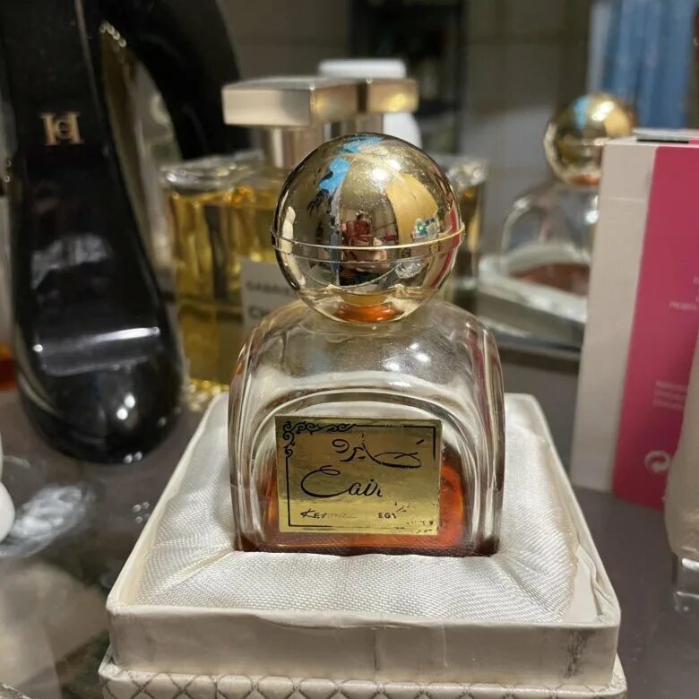 Египетские масляные духи нефертити. Египетские духи. Египетские духи. Cairo kesma духи. Египетские духи нефертити.