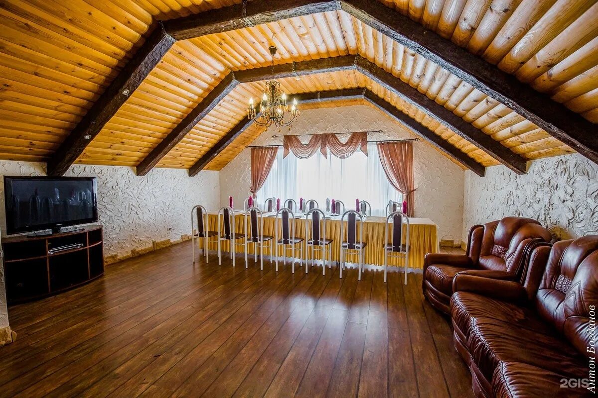 Крутой лог 44/1 курск. Крутой лог 44/1 курск. Крутой лог курск банкетный зал. Крутой лог 1. Крутой лог 44 курск коттедж.