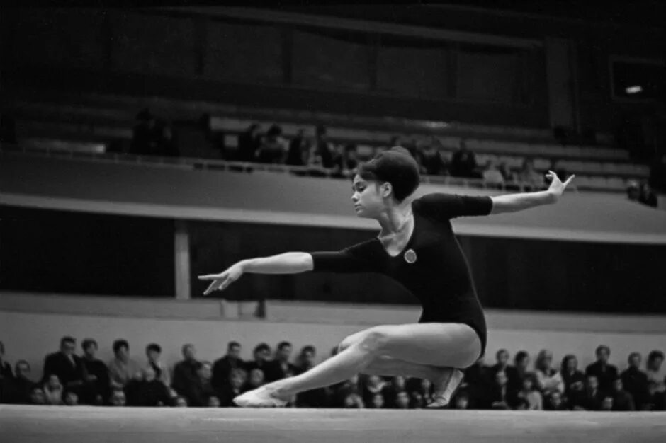 Воронина спортивная гимнастика. Зинаида Борисовна Воронина. Зинаида Воронина (Дружинина). Зинаида Воронина Олимпийская чемпионка. Зинаида Воронина (в девичестве Дружинина).