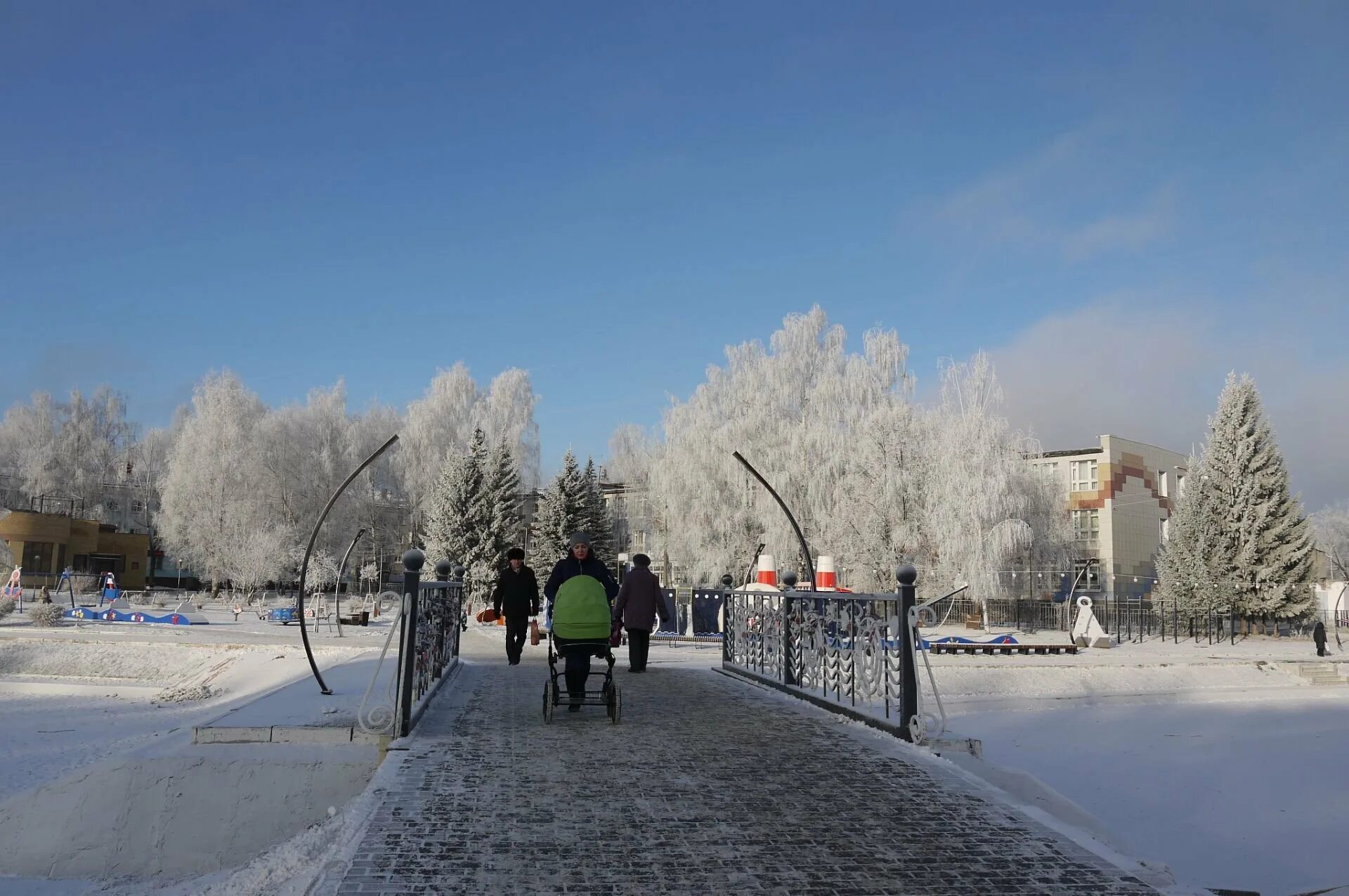 Зеленодольск Татарстан зимой. Городское озеро Зеленодольск. Городское поселение город Зеленодольск. Зеленодольск Центральная площадь. Погода зеленодольск рт