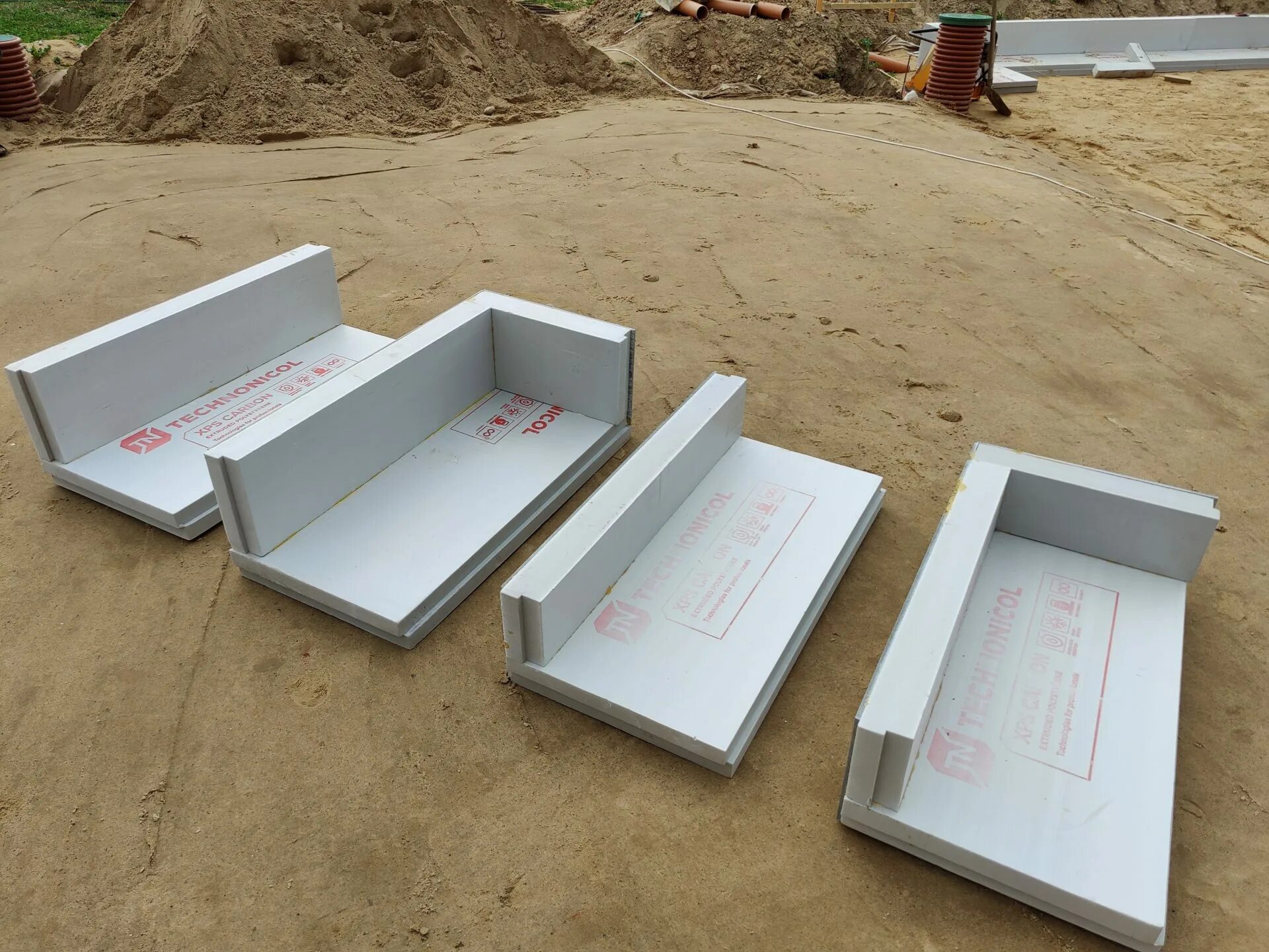 L блок xps. L блоки для ушп технониколь. Опалубка для ушп фундамента. L блоки. L блоки для ушп технониколь xps 100мм.