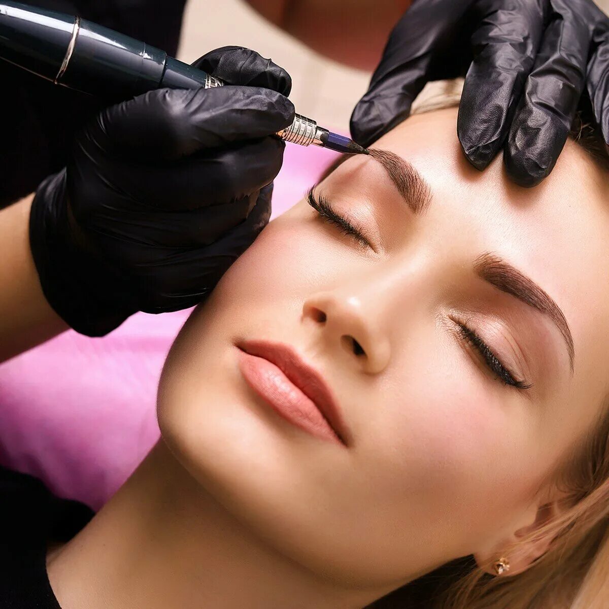 Татуаж найти мастера. Мастер перманентного макияжа. Татуаж найти мастера. Процедура перманентного макияжа. Перманентный татуаж.