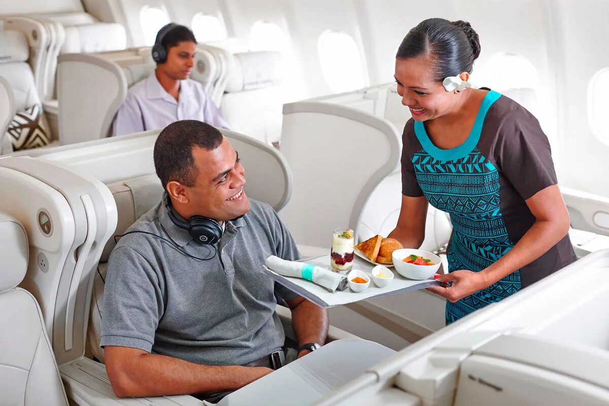 Фиджи Эйрвэйз. Фиджи авиакомпания. Фиджи сфера услуг. Fiji Airways черный самолет.