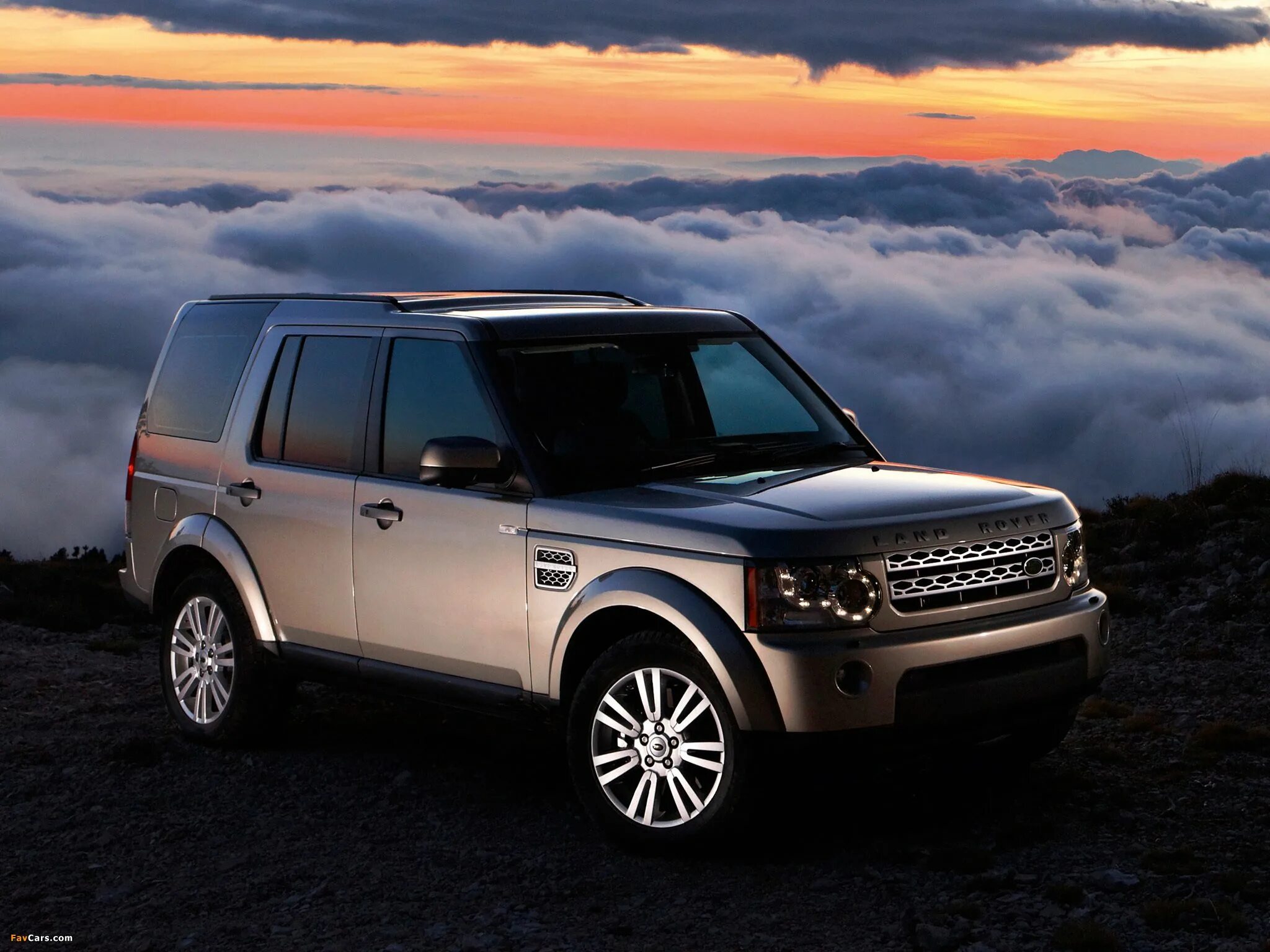 Машина land rover discovery. Ленд ровер дискавери. Ленд ровер дискавери 6. Ленд ровер дискавери. Ленд ровер дискавери 2015.