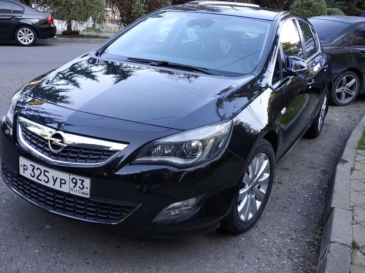 Opel Astra 2010. Чёрный Opel Astra 2010. Купить опель 2010г