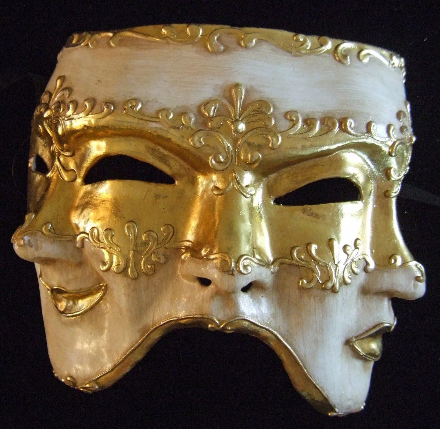 Маска три лица. Венецианская маска три лица. Венецианская маска череп. Тройная маска. L l маска для лица