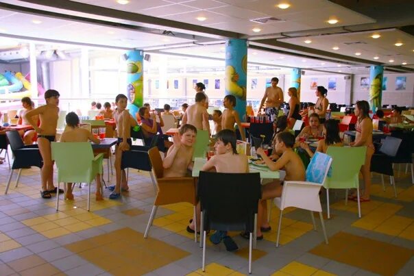 Кафе в аквапарке. Аквапарк ресторан. аквапарк новосибирск кафе. кафе в новосибирском аквапарке.