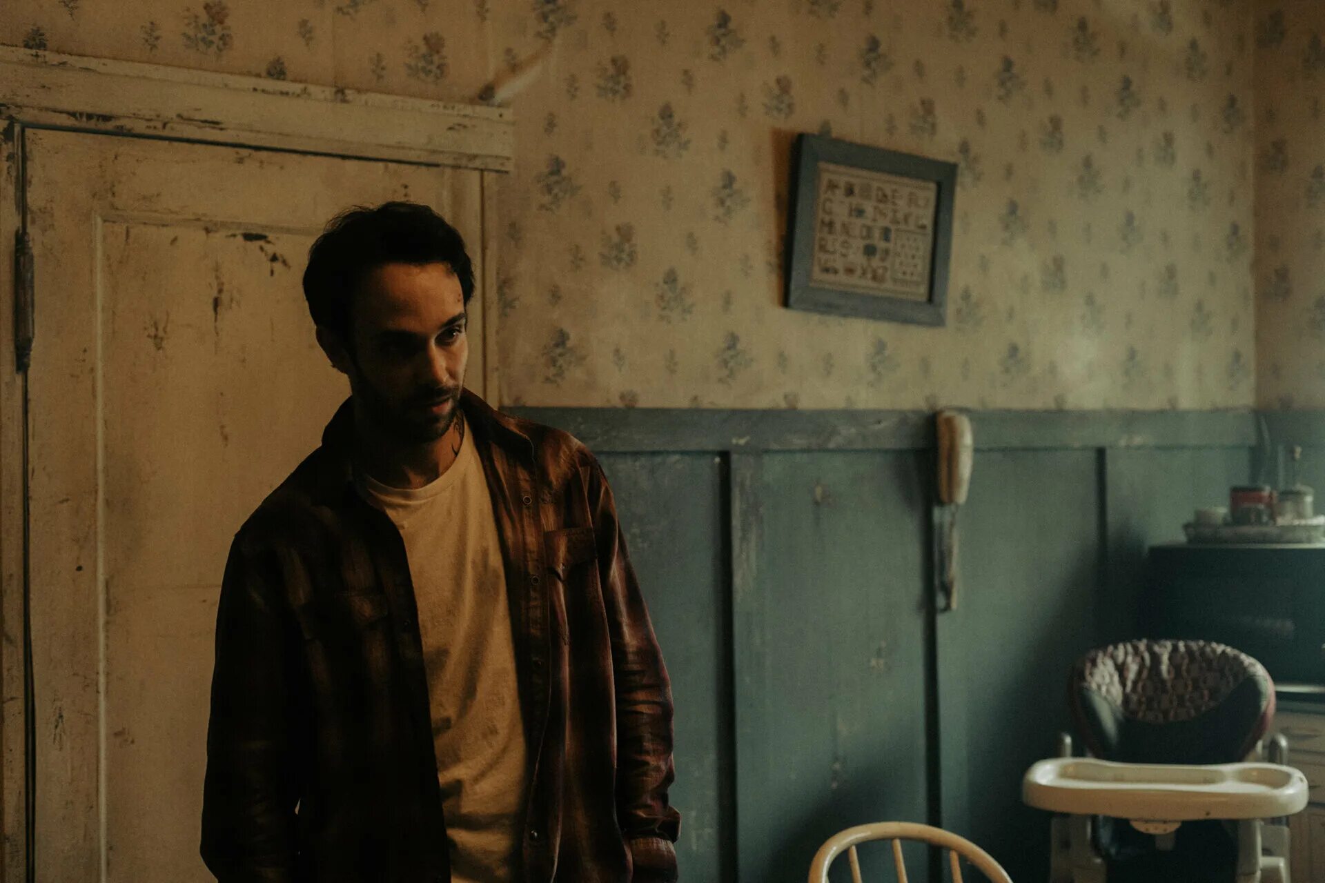 взаперти казахстан. взаперти 2022 постер. взаперти / run (2020). взаперти казахстан. рэйни куэлли взаперти.