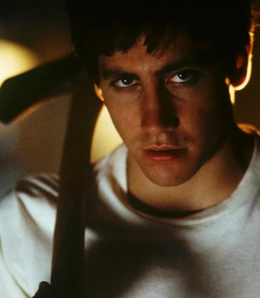 Донни дарко (donnie darko). Jake gyllenhaal donnie darko. Донни дарко 2. Донни дарко 2001 фрэнк. Джейк джилленхол донни дарко.