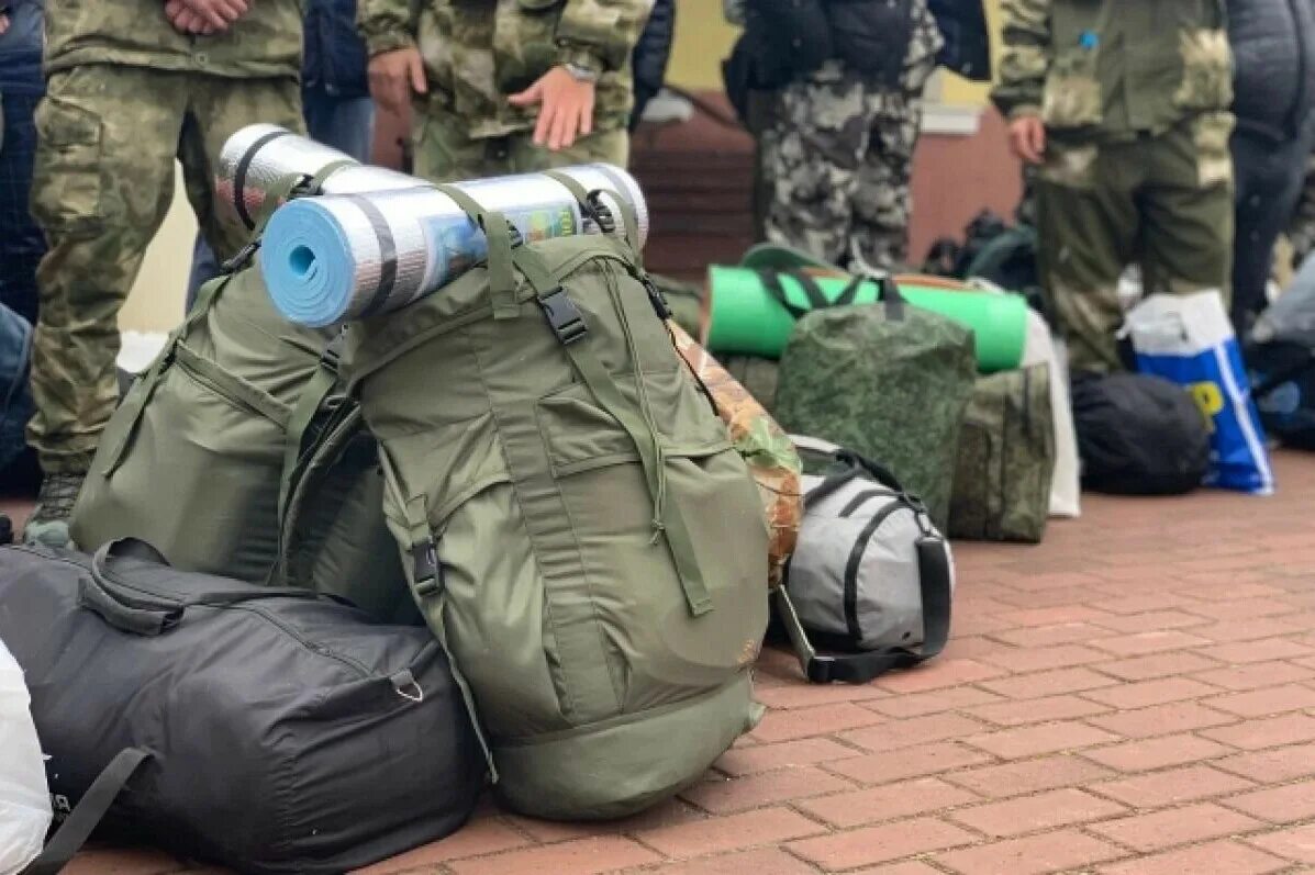 Мобилизация 2022. Проводы военнослужащих. Что решили с демобилизацией. Что решили с демобилизацией. Демобилизованные студенты днр.