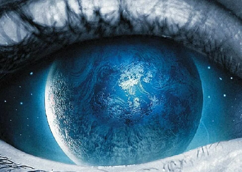 глаза под водой. два бездонных океана глаз. бездонных океана глаз. глаза океан. море в глазах.