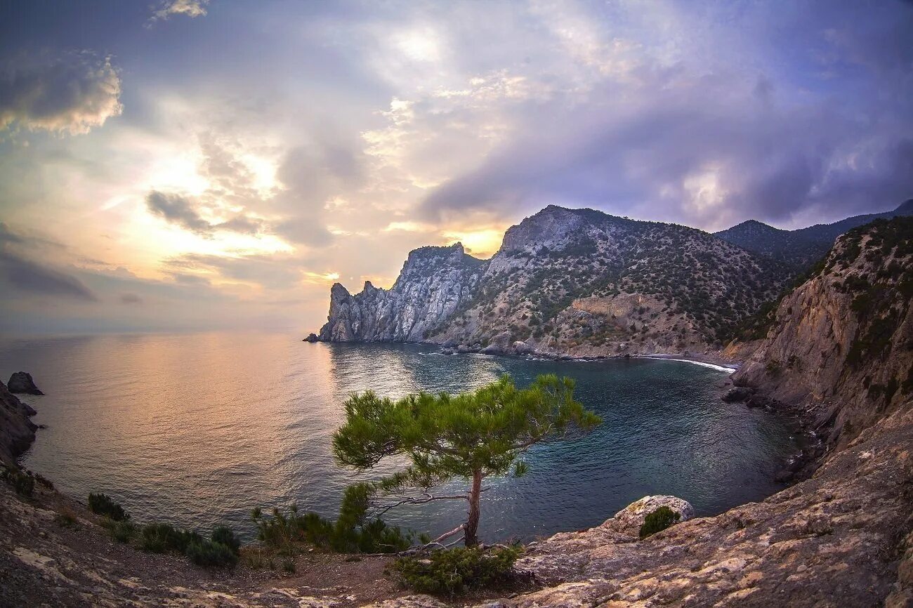 новый свет северная америка. гора карадаг в крыму. гора сокол новый свет. скала сокол крым. новый свет северная америка.