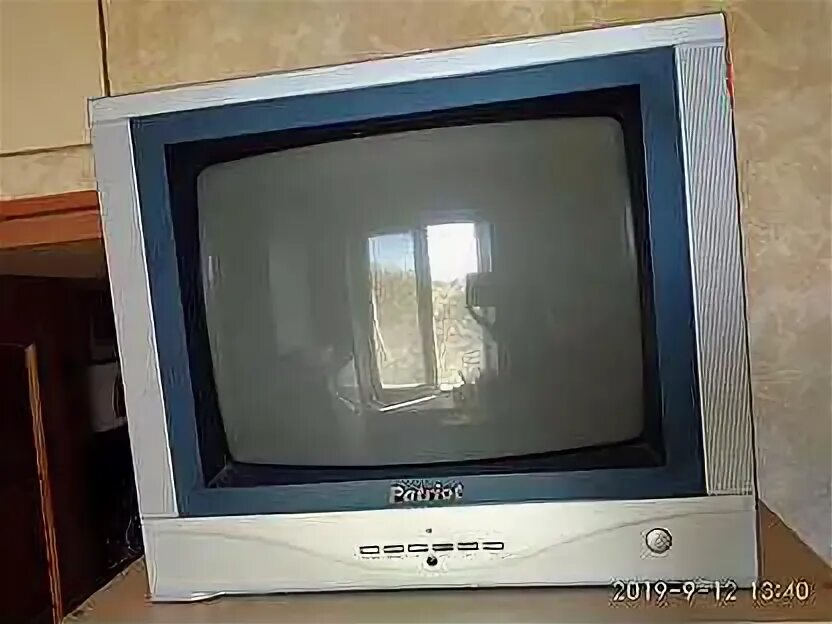 Телевизор бу в рубцовске. Телевизоры жк б. 2lv. Телевизор самсунг б/у. Le19r86bd телевизор самсунг.