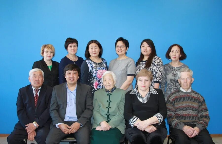 батуев александр раднажапович профессор со ран. вирусологическая лаборатория. институт биологии со ран. ран логотип. институт биологии и медицины киев.