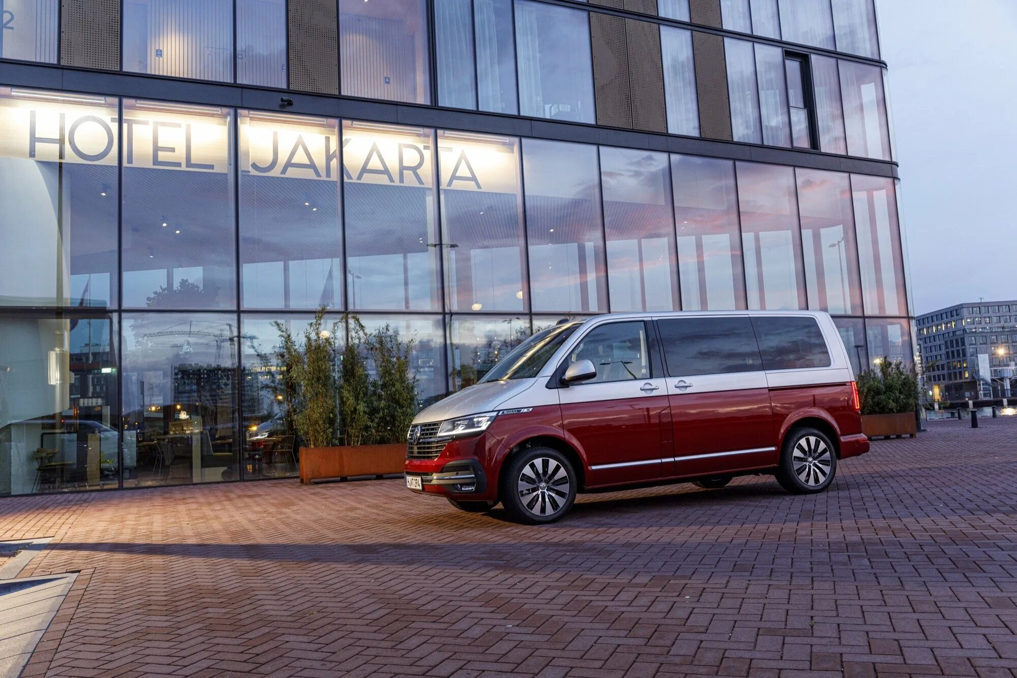 Volkswagen 6.1. Фольксваген т6.1Мультивен. VW Multivan 2020. VW T6.1 Multivan. Volkswagen Multivan t6 Bulli.