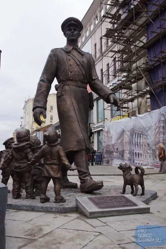 Самара памятник дяде степе. Дядьки 6. Ленинградская памятник дядя стёпа. Дядя слава лысково. Дядя коля.