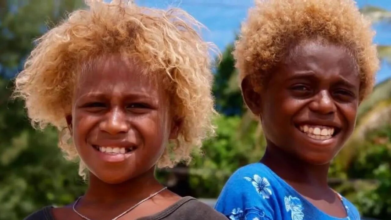 Меланезийская раса австралоидная. Австралоиды (аборигены Австралии). Темнокожий блондин. Австралоиды блондины. Страны относящиеся к австралоидной расе