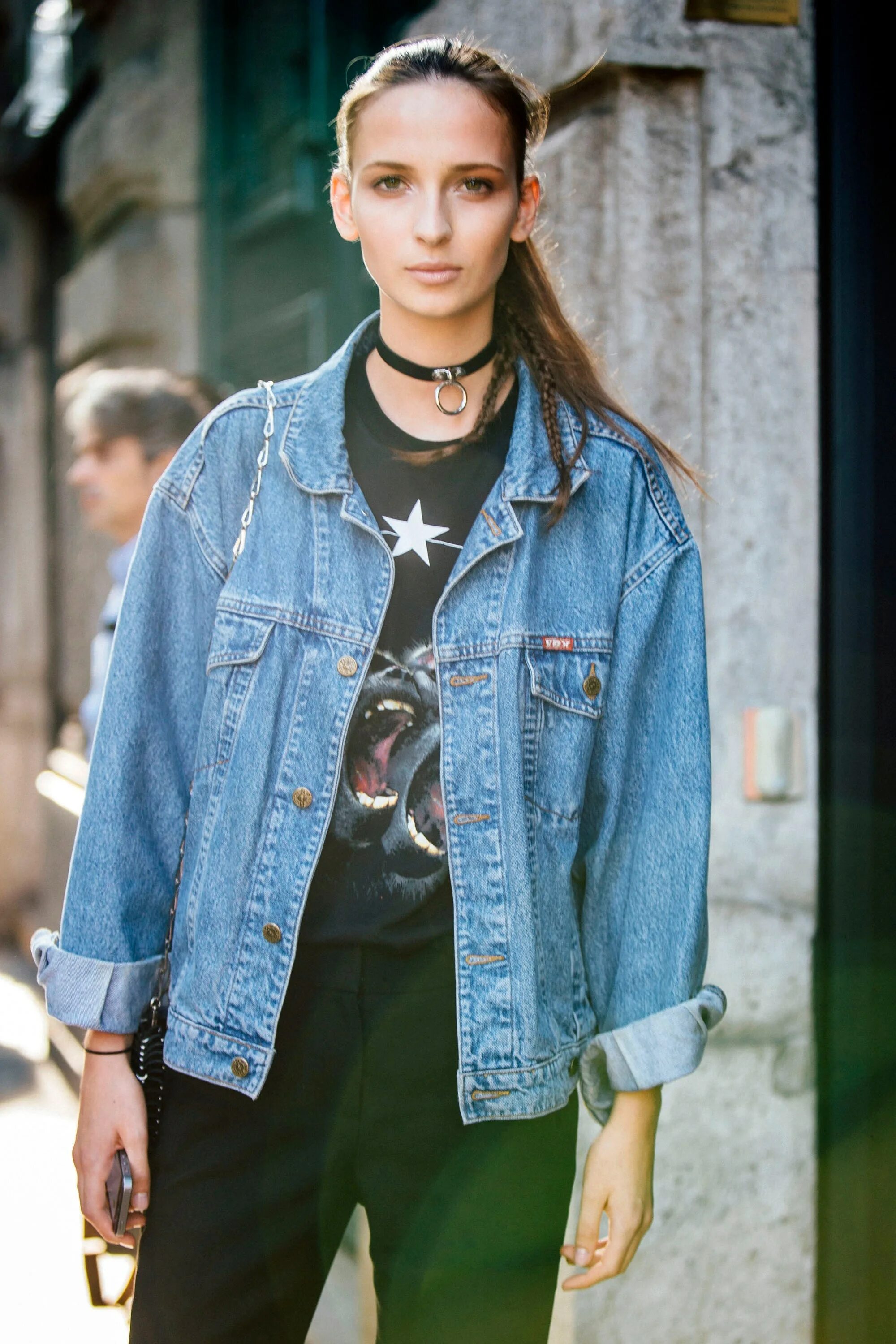 Куртка джинсовая crossby denim 1204 cr vegas. Джинсовка 90х. Джинсовка в стиле 90-х. Джинсовая куртка john lucca. Джинсовка в стиле 80-х купить в москве.