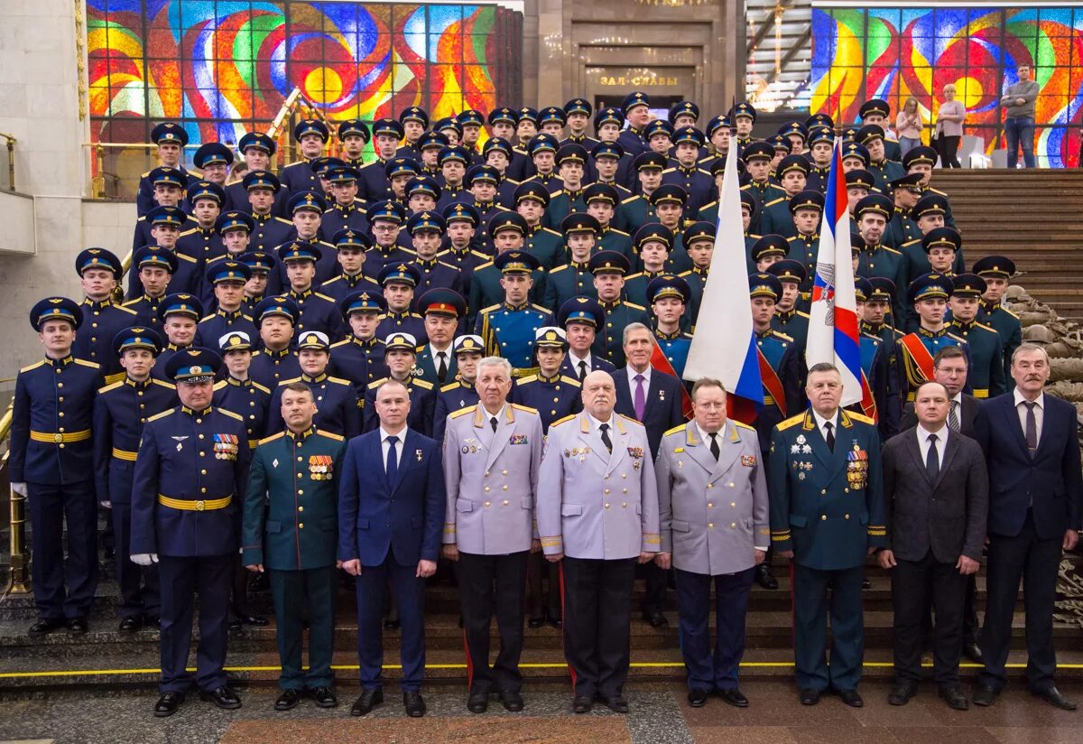Офицер центра. Выпуск вуц маи офицеры. маи военный учебный центр. военный учебный центр при московском авиационном институте. офицеры россии.