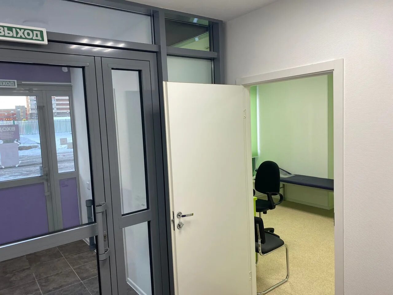 Полис среднерогатская. Среднерогатская 13 санкт-петербург. Полис среднерогатская. Полис среднерогатская 13. Среднерогатская 13 поликлиника.