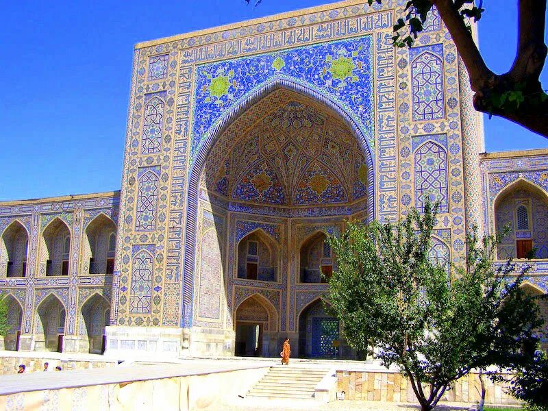 Термез сурхандарьинская область. Узбекистан мавзолей тамерлана. Город хамзаабад в узбекистане. Самарканд и бухару за родинку отдам. Ансамбль мавзолеев шахи-зинда в самарканде.