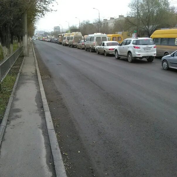 Мост в Красноармейском районе. Марийский мост Волгоград. Пробки Волгоград Красноармейский. Круговое движение Волгоград Красноармейский.