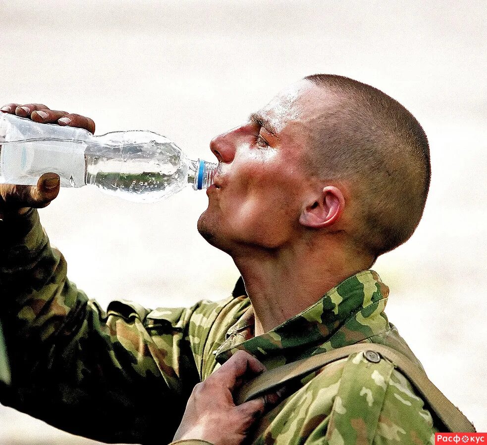 Появилась сильная жажда. Жажда. Сильная жажда. Сильная жажда фото. Жажда у военных.