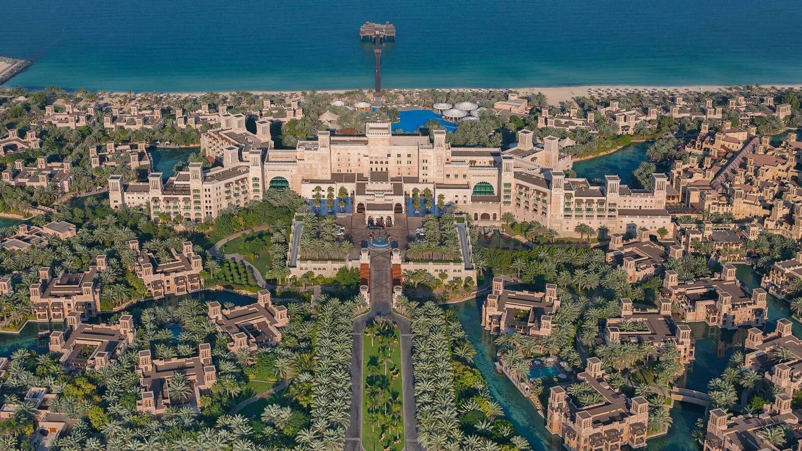 Мадинат отель дубай. Madinat jumeirah al qasr 5. Jumeirah al qasr 5 дубай. Отель al qasr дубай. Jumeirah al qasr 5.