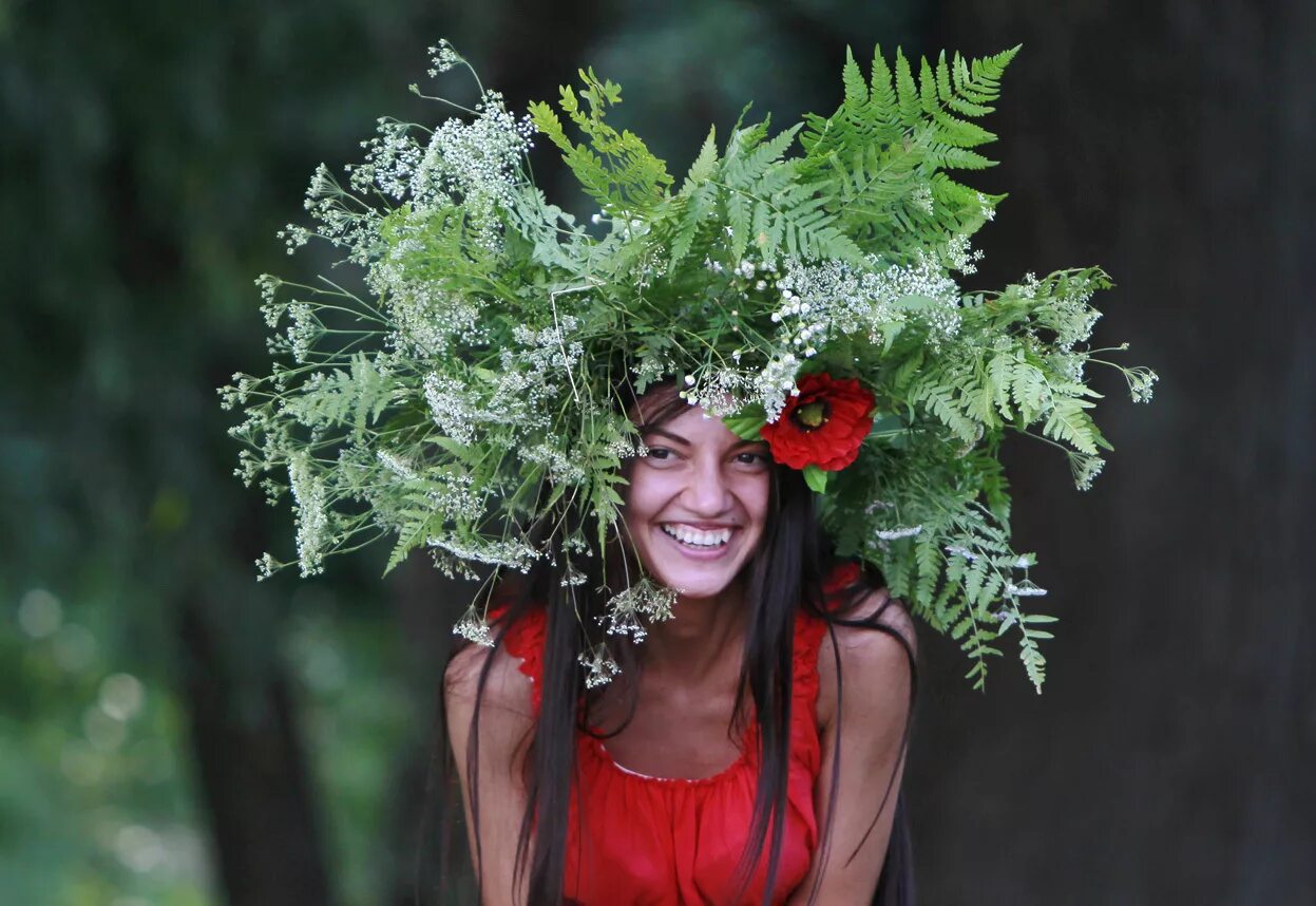 Что делают на ивана купала. Ивана Купала venok. Венок из папоротника. Венки на Купалу.