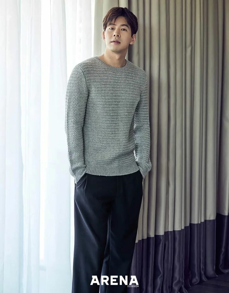 Homme plus. Lee Sang Yoon. Lee Yoon actor. Кан Доха в свитере. О ён Су на обложке "Arena homme+ Korea", фото Arena homme+ Korea..