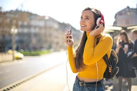 Listening to tell