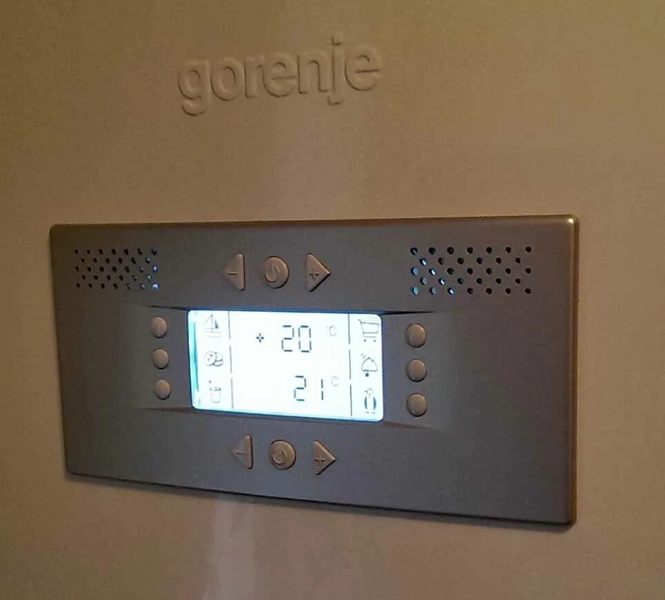 Холодильник Gorenje панель управления. Холодильник горение двухкамерный с дисплеем. Холодильник Горенье с дисплеем. Холодильник Gorenje с дисплеем. Ремонт холодильника горенье